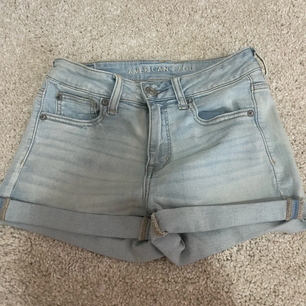 American Eagle Outfitters Women's Light Blue Denim Shorts - Picture 1 of 1